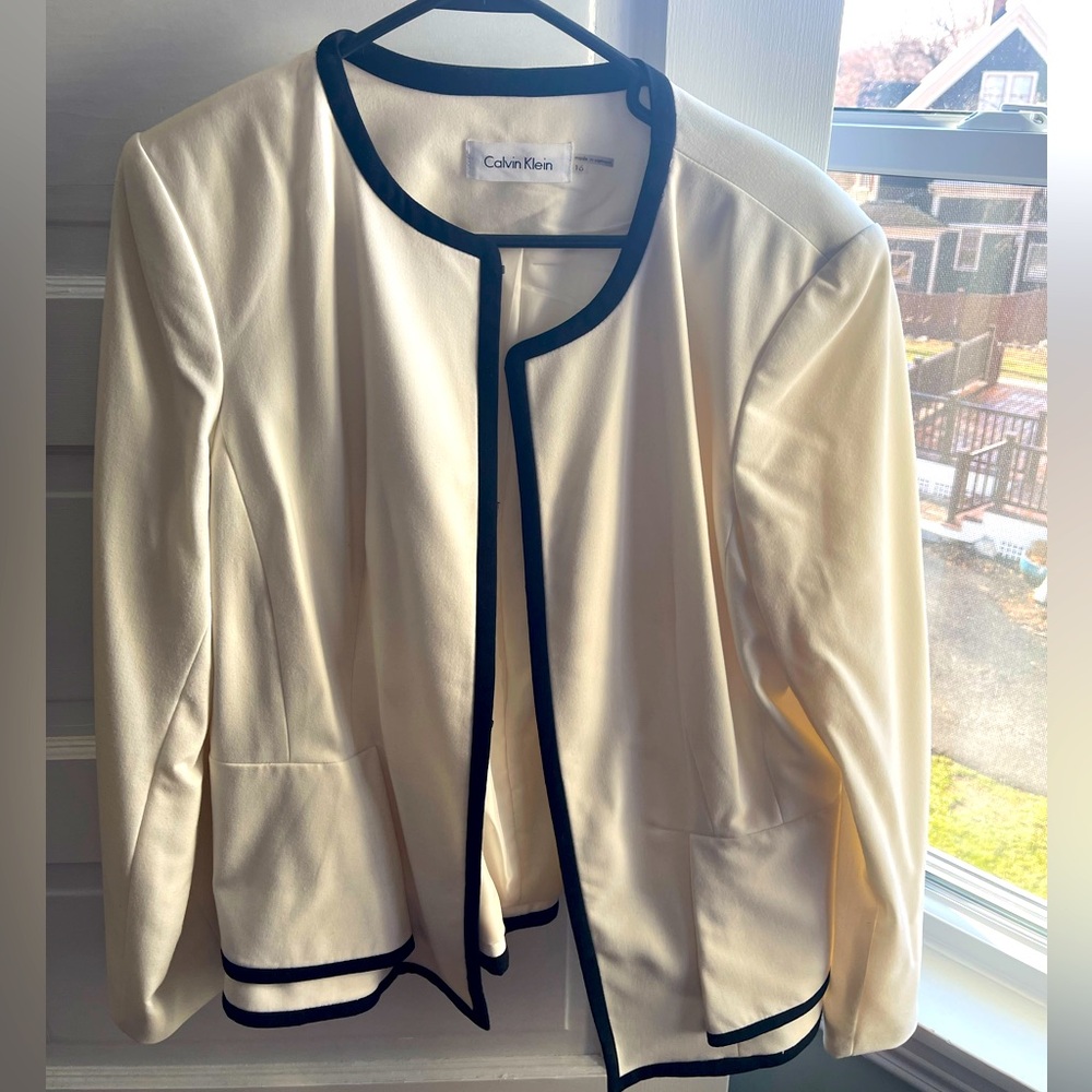 Calvin Klein White blazer with peplum detail and black trim